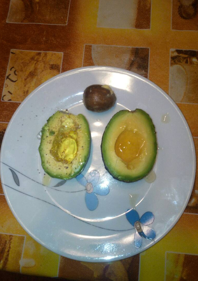 Una foto de Aguacate con miel y mermelada gintonic
