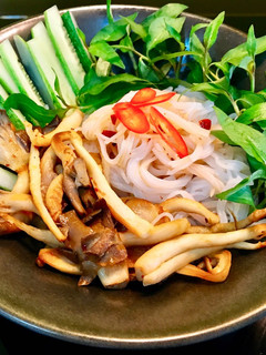 Hình của món Bún trộn chay.