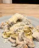 Fettuccine Alfredo