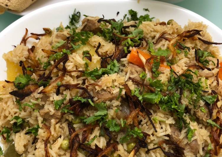Recipe of Award-winning Mutton and veg yakhni pulav