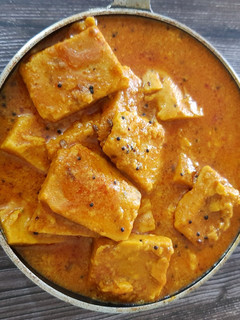 ઢોકળી નું શાક (Dhokli Shak Recipe In Gujarati) રેસીપી મુખ્ય ફોટો