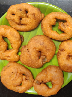 புடலங்காய் ரிங்ஸ் பஜ்ஜி (Snack guard rings bajji) செய்முறை முக்கிய புகைப்படம்
