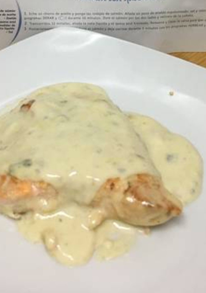 Una foto de Salmón al queso azul
