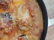 Une photo de cuisse de poulet à la moutarde