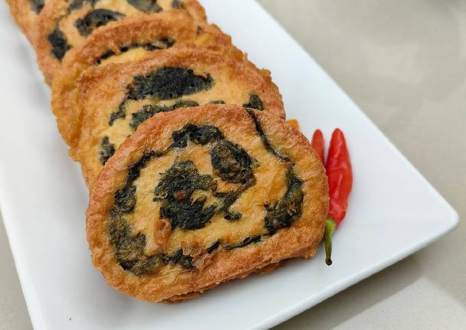 Bagaimana Menyiapkan Rolade daun singkong yang Lezat