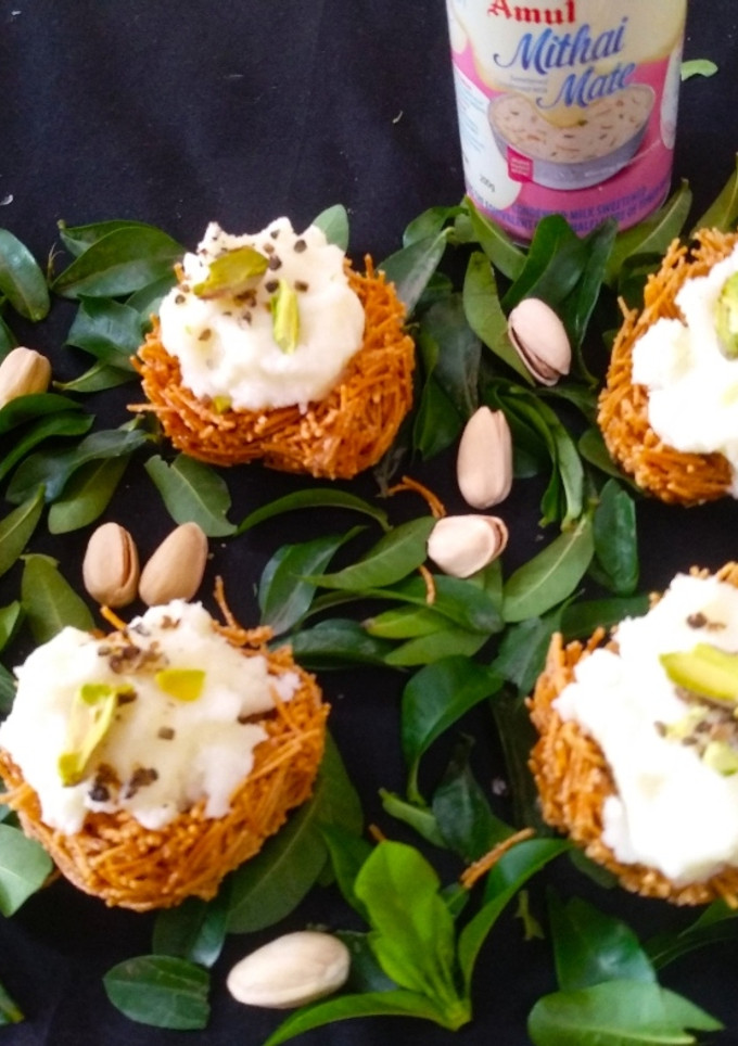 A picture of Vermicilli Nest with Maska Dahi.