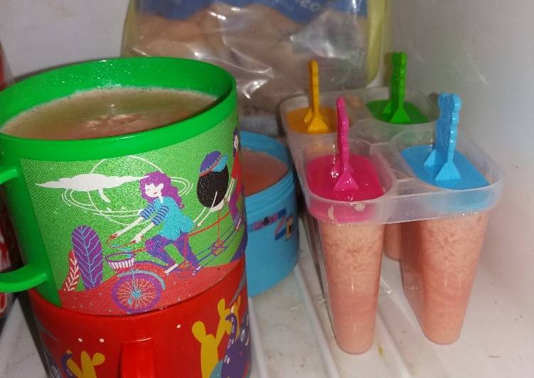 Langkah Mudah untuk Menyiapkan Twins Strawberry Ice Cream Anti Gagal