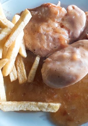 Una foto de Pechugas de pollo a la cerveza