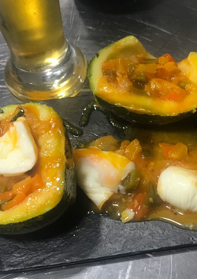 Una foto de Zapallo relleno de pisto casero