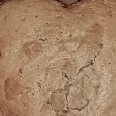 A picture of Eggless cake with honey.