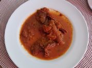 Una foto de chicharrón con chiles