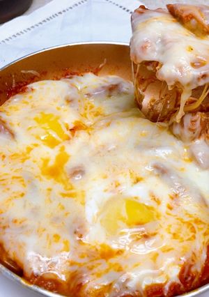 Hình của món Xúc xích sốt cay phủ cheese 🧀.