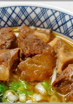 A picture of Army (Canned) Beef Noodle Soup.