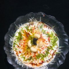 A picture of Shahi oats and uraddal dahi vade.