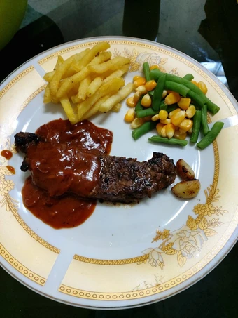 Cara Gampang Membuat Resep Sirloin steak with BBQ sauce yang Bisa Manjain Lidah Anti Ribet, Uenak Banget