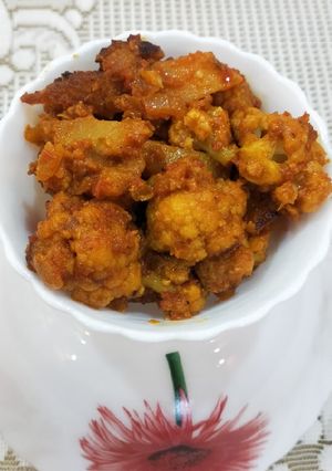 A picture of Dry Tikka Gobhi-Aloo.