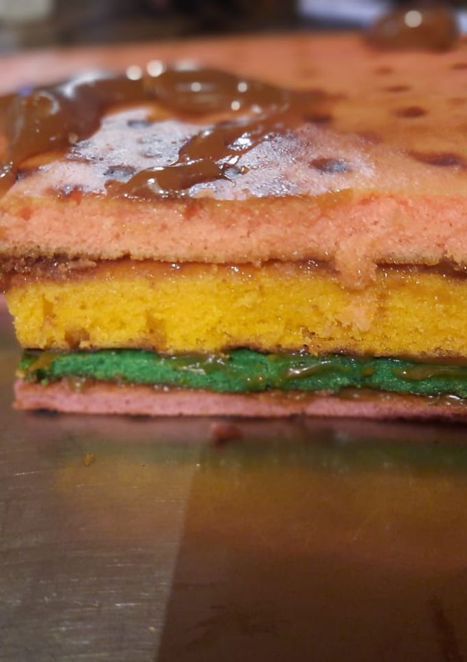 Una foto de Torta arcoíris