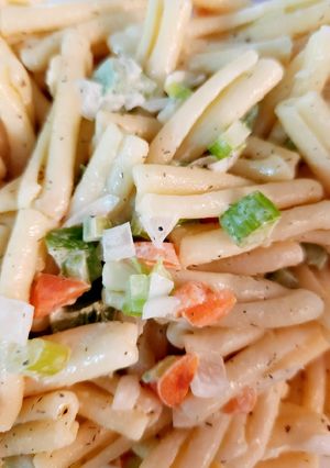 A picture of Mom's Pasta Salad.