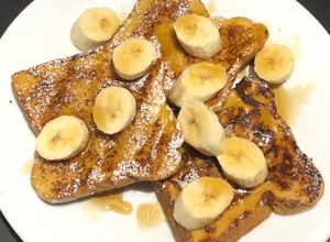 Una foto de 🍴🍌 Tostadas Francesas 🍞