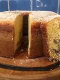 Torta o budín con crema de leche y nueces