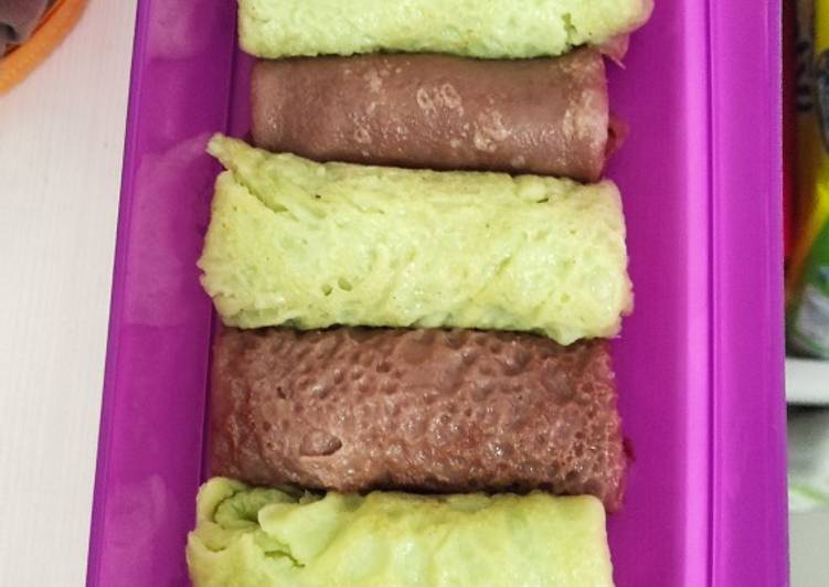 Resep Dadar gulung isi kelapa parut manis | Langkah Membuat Dadar gulung isi kelapa parut manis Yang Enak Dan Mudah