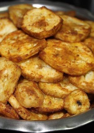 A picture of Raw banana fry.