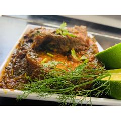 A picture of Fish Karahi.