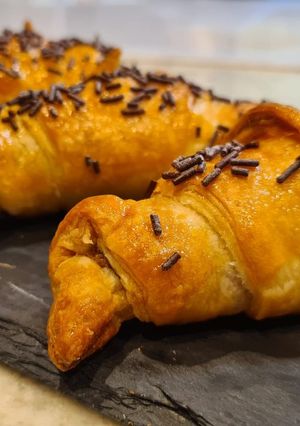 Foto principal de Croissant relleno de crema Lotus
