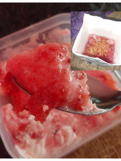 Una foto de 🍓🥶🥛Fresas congeladas con crema o picantes. ¡SUPER FACIL!🥶🍓🌶️