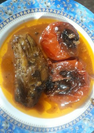 عکسی از دستور بادمجان و گوجه شکم پر گیلانی