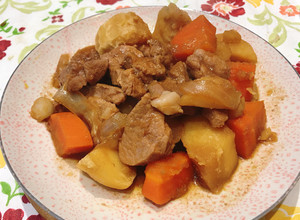 馬鈴薯燉肉(大同電鍋) 的食譜成品照片
