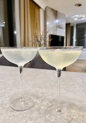 A picture of Old Cuban Cocktail.