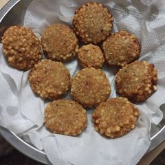 A picture of Sabudana vada.