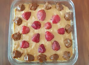 Una foto de Tarta mousse de manjar con base de tritón