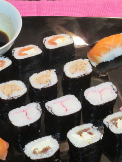 Una foto de Sushi y nigiri