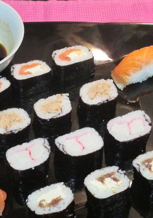 Una foto de Sushi y nigiri