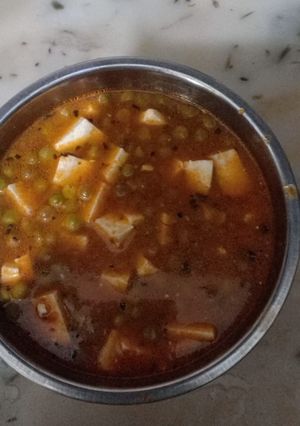 मटर पनीर (matar paneer recipe in Hindi) रेसिपी मुख्य फोटो