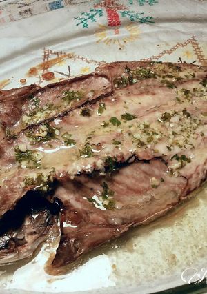 Foto principal de Jurel con ajo y perejil al horno