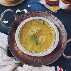 A picture of South-Indian Garlic Soup / Poondu Rasam.