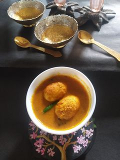 ডিম কষা (Dim kosha recipe in Bengali) রেসিপির প্রধান ছবি