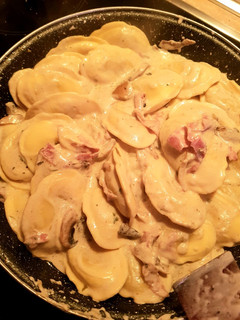Una foto de Tortellini de queso de cabra con miel