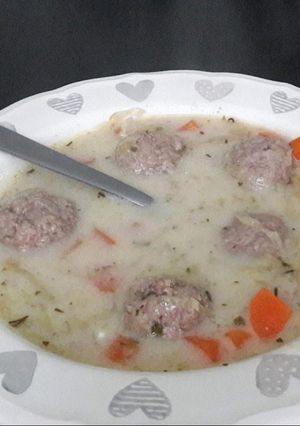 Erdélyi gombócos becsinált leves recept fotója