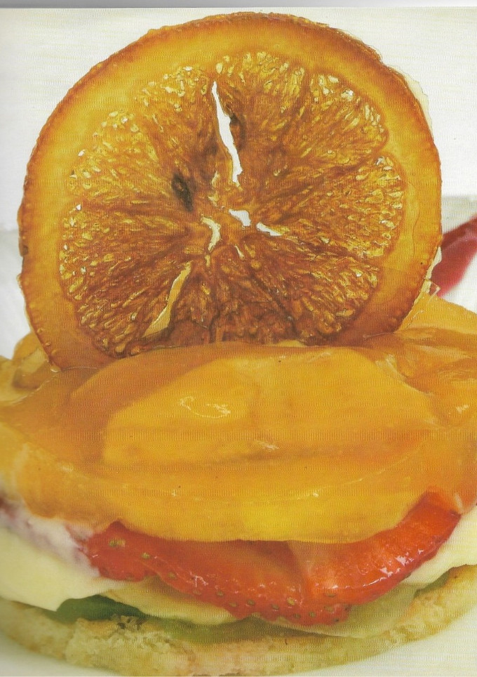 Una foto de Timbal de frutas con hojaldre