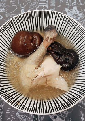 元氣的花雕香菇雞湯 的食譜成品照片