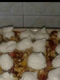 Una foto de Postre light de gelatina y queso blanco
