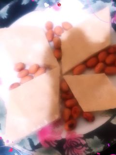 સીંગદાણાની કતરી(Peanut katli recipe in Gujarati) રેસીપી મુખ્ય ફોટો