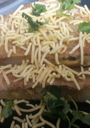 A picture of Chaat Sandwich.