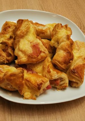 Baconos-sajtos leveles rúd recept fotója