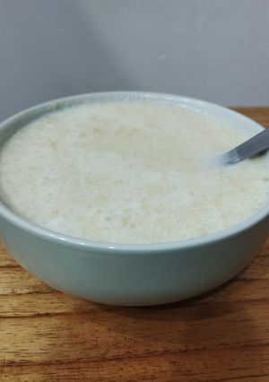 Una foto de Polenta con leche 🥣