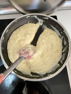 Una foto de Bechamel para croquetas